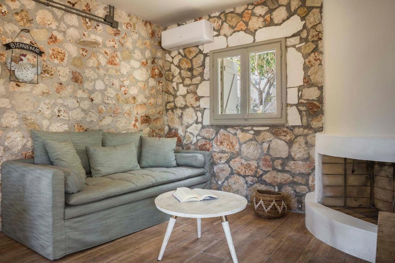 Ploes Luxury Cottages Pesádha Esterno foto
