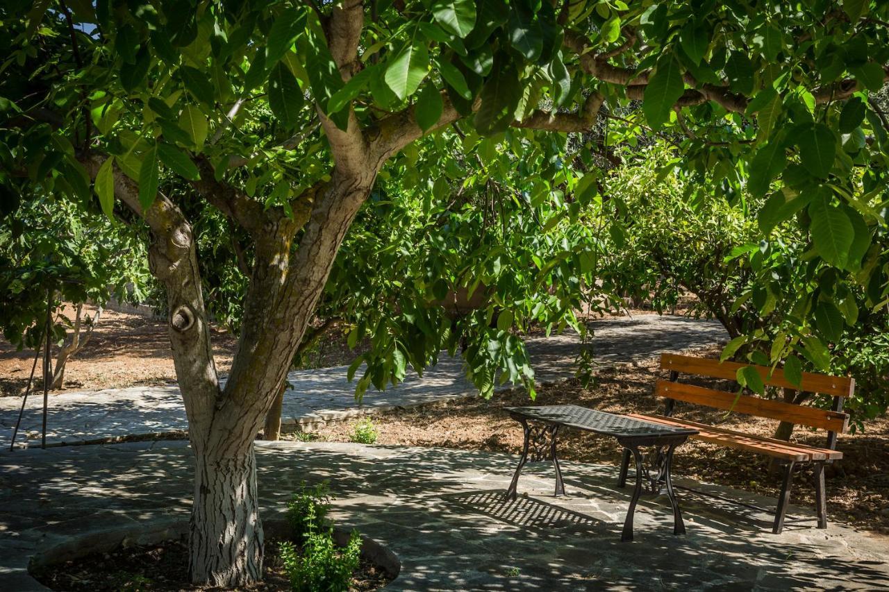 Ploes Luxury Cottages Pesádha Esterno foto