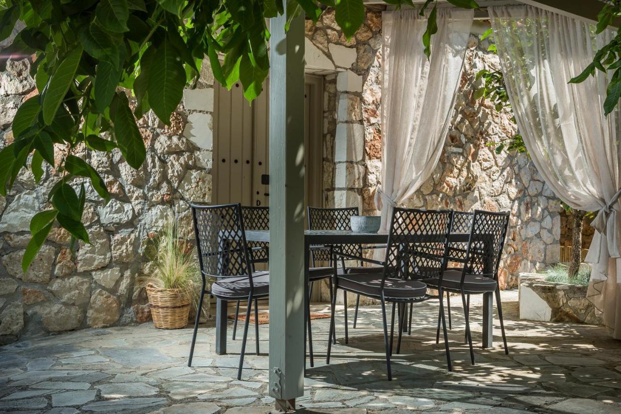 Ploes Luxury Cottages Pesádha Esterno foto