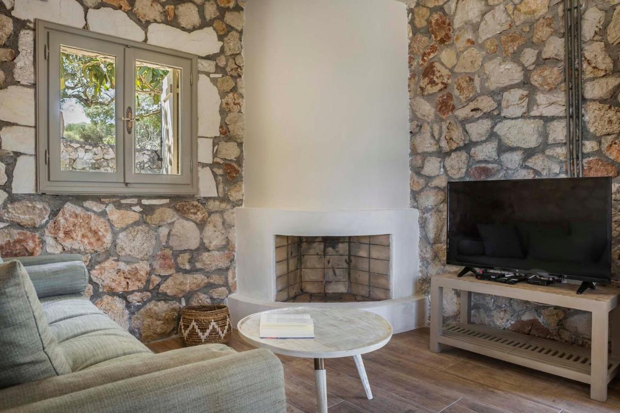 Ploes Luxury Cottages Pesádha Esterno foto
